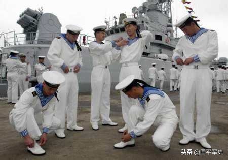 中国海军水兵帽的变迁,海军水兵帽飘带的作用