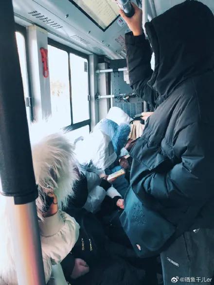 月薪一万买3000羽绒服贵吗,月入一万才能买的羽绒服