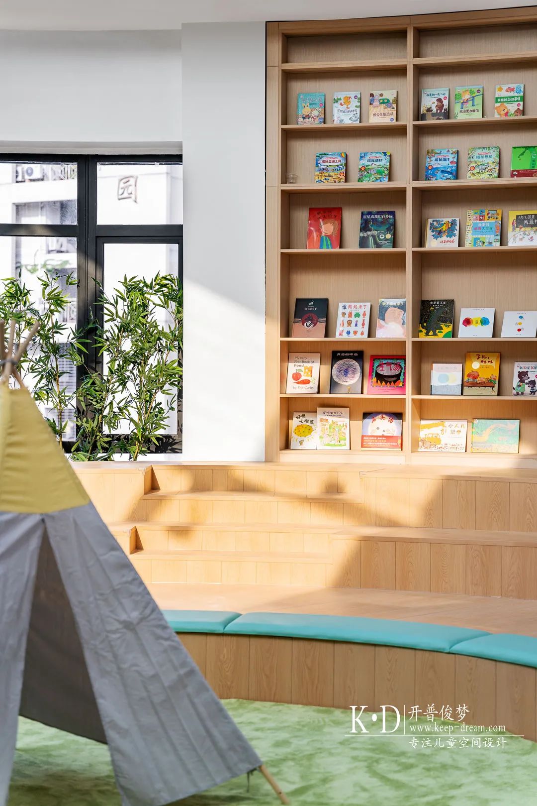 泉州金碧辉煌的幼儿园,泉州幼儿园空间设计效果图