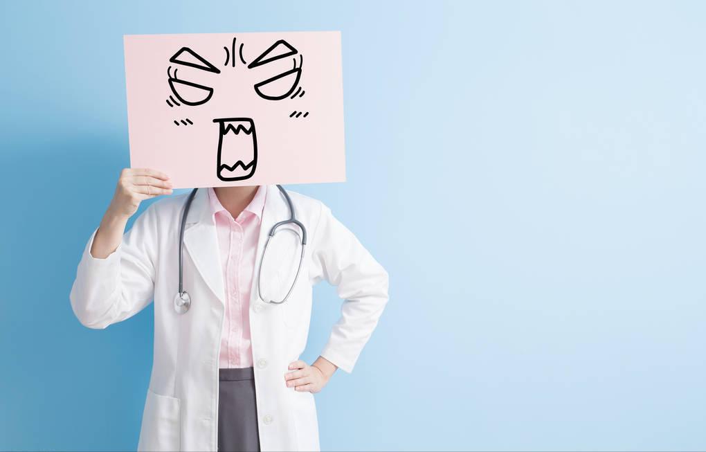 甲状腺乳腺结节吃中药调理有用吗,甲状腺结节和乳腺增生怎么造成的