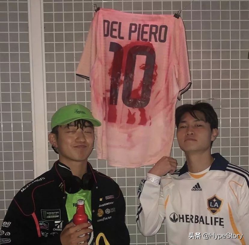 球场变身恐怖乐园，定制球衣玩到嗨：球迷的万圣节是怎么过的？