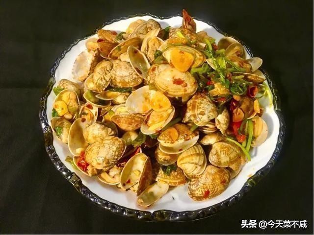 花蛤吐沙放香油是真的吗,花蛤怎么吐沙干净放香油