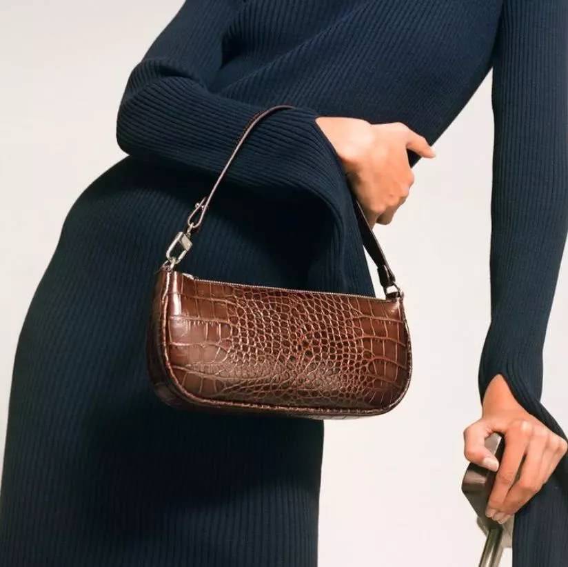 明星街拍包包香奈儿经典款,盘点街头出镜率最高的10款包包