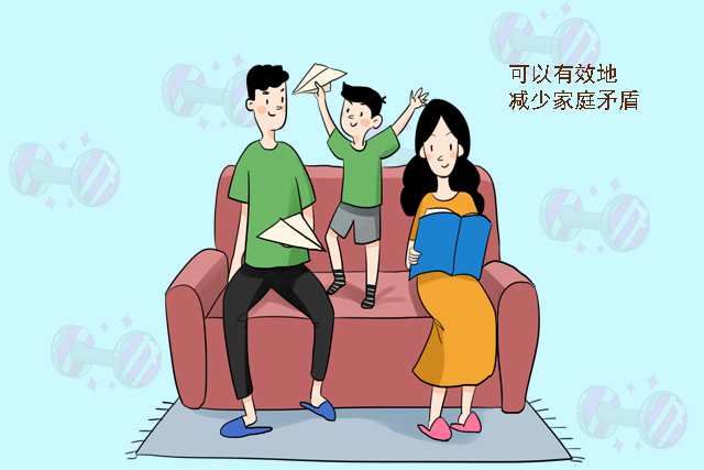 “爸不是不帮你，是我不敢惹你妈”，虎妈猫爸的家庭组合很幸福