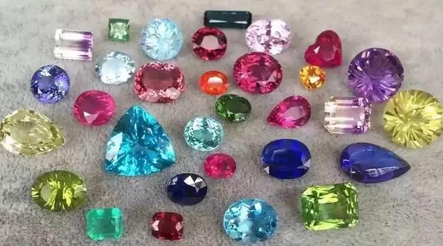 开水晶店需要准备什么,开银子饰品店要多少成本