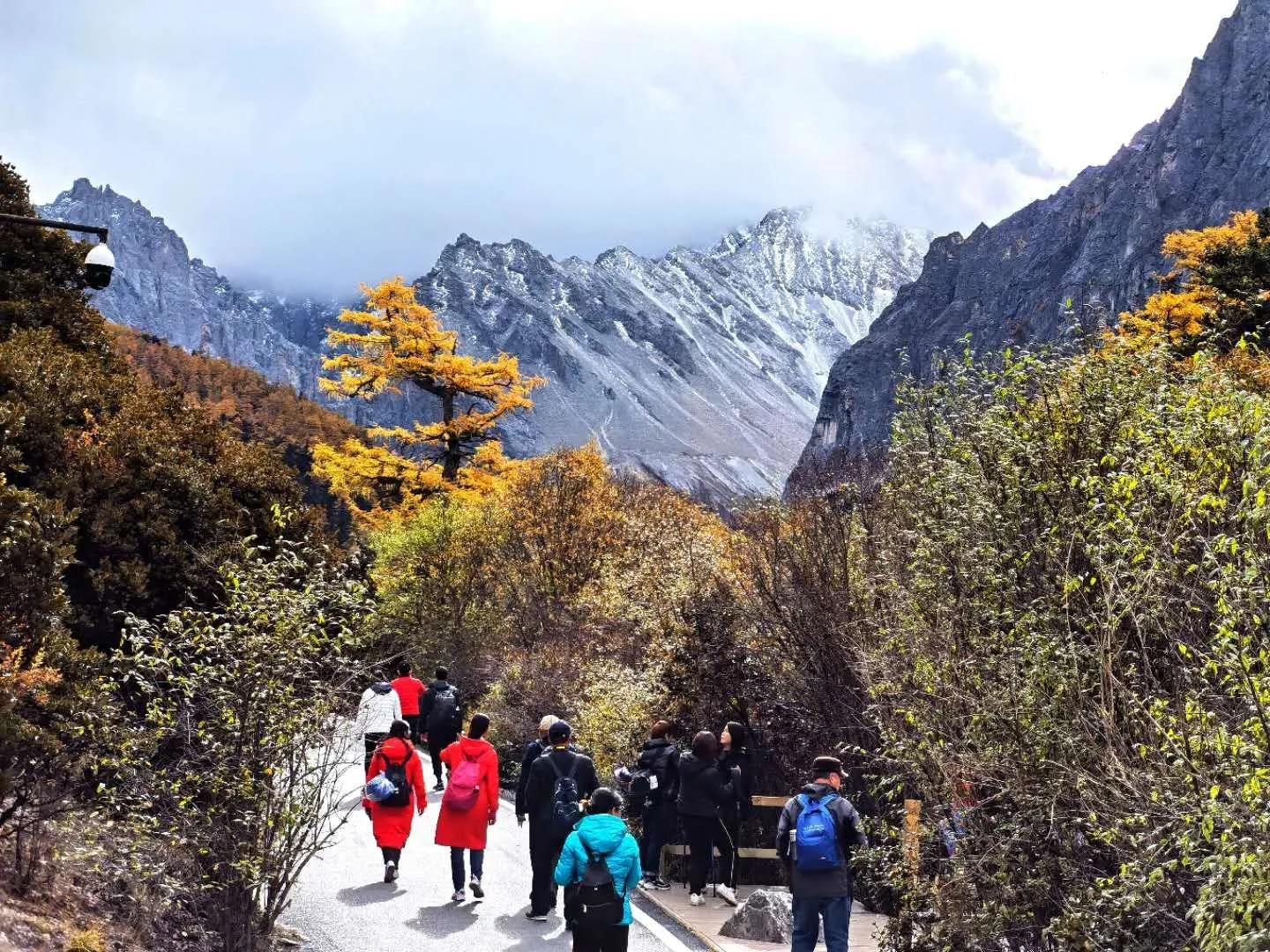 稻城亚丁旅游攻略书籍,稻城亚丁最新游玩攻略