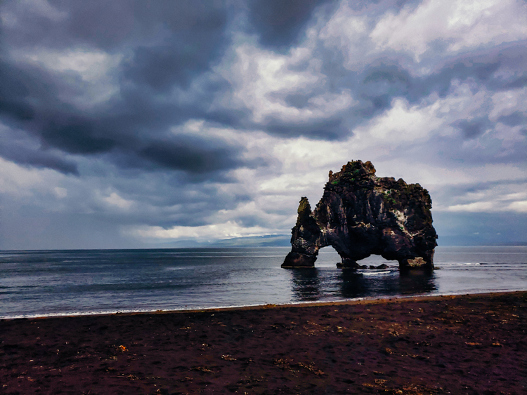 高桥伸哉镜头下的旅行｜壮观的冰与火山之国，和朋友去了一圈冰岛