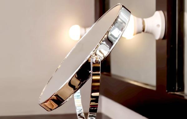 不失真的化妆镜,化妆镜怎么选才真实清晰