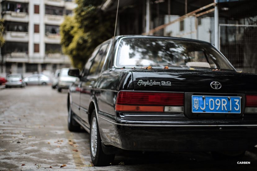 2018款丰田皇冠改装,丰田皇冠3.0老款内饰