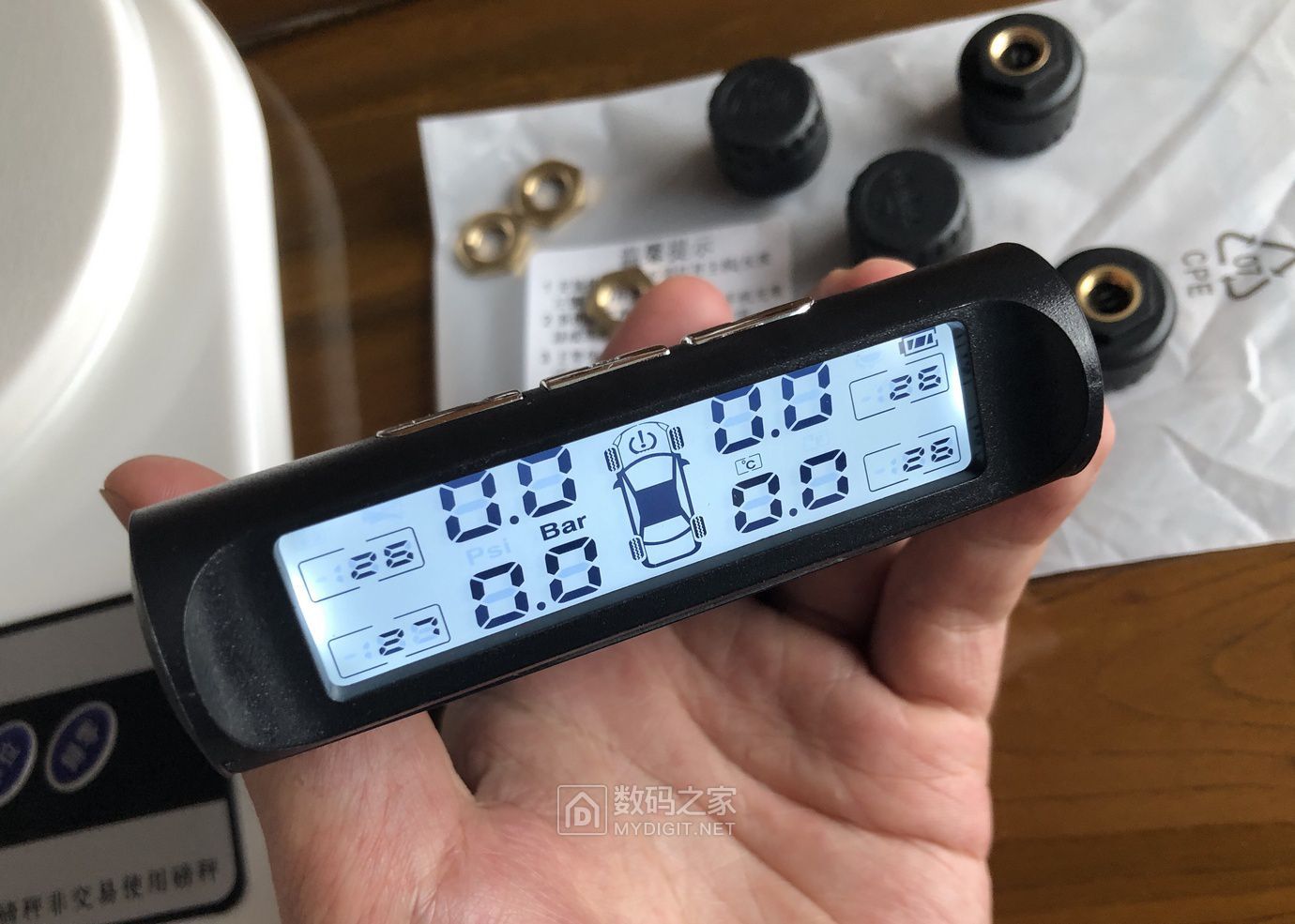 外置式胎压监测评测,外置胎压监测传感器拆解