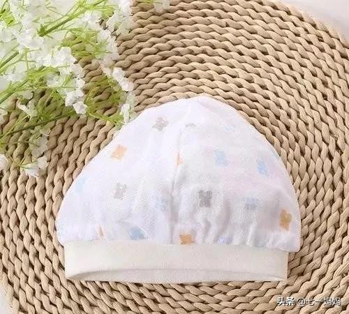 新生儿可以戴露顶的帽子吗,新生儿戴帽子好还是不戴帽子好