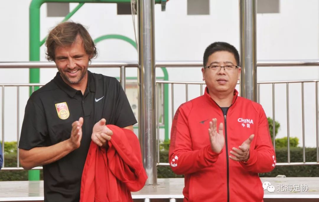 与世界沙足巨星同场竞技,北海校园足球小将够牛