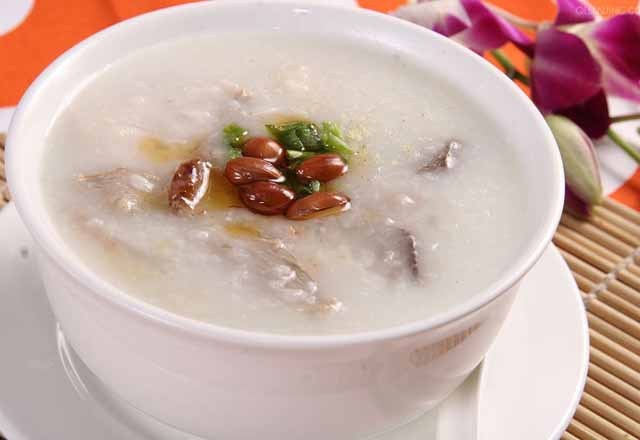 月子里喝什么粥下奶,月子粥各种做法