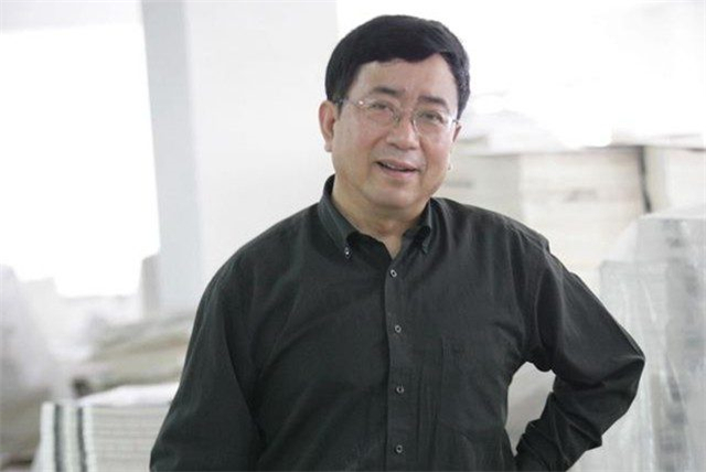 余秋雨为啥身败名裂,为什么余秋雨被拉下神坛