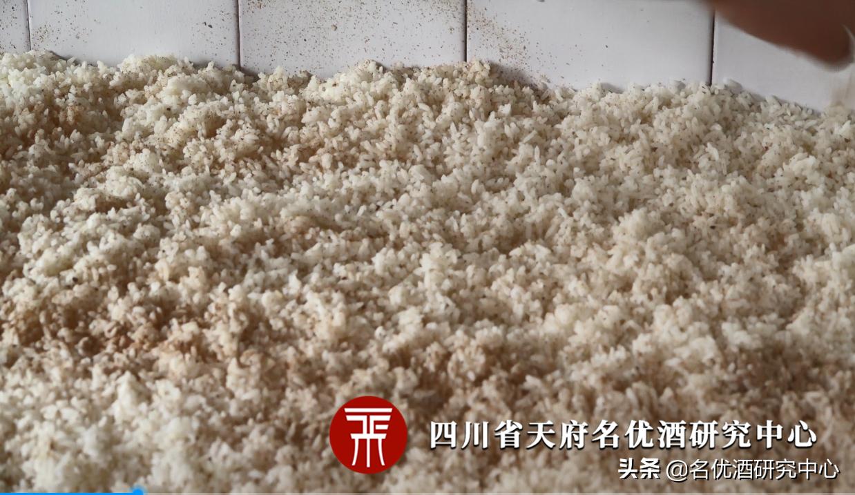 粮食酒苦涩味是什么原因,白酒有苦味是怎么处理