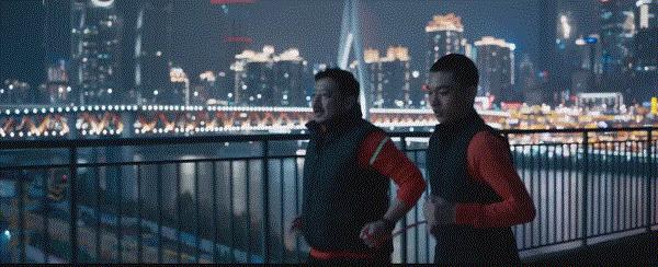 哭晕在影院！没明星没流量的“三无电影”，凭什么封神？