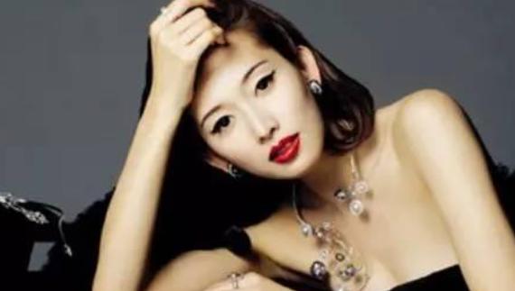 鍘嗗彶涓婄弽鐝犲拰濂充汉,鍘嗗彶涓婄殑鐝嶇彔