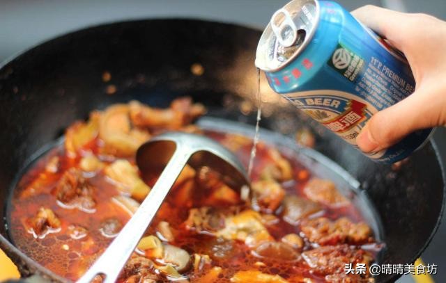 盐水鸭肉质鲜嫩非常入味好吃到爆,什么啤酒鸭肉好吃又简单