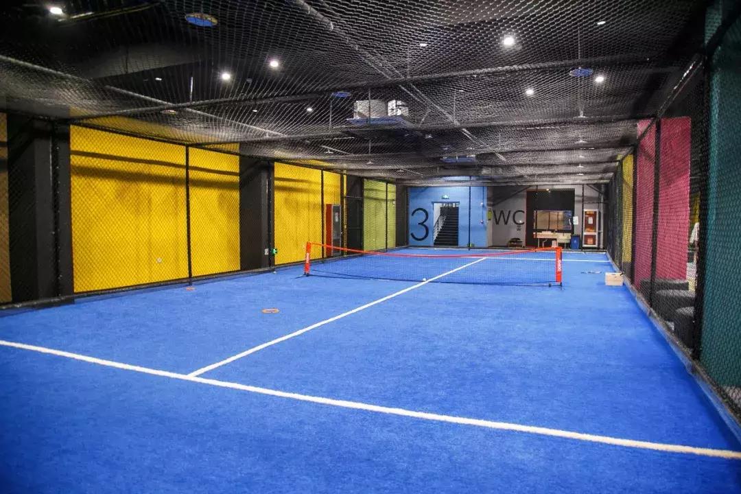 蹦床乐园闯关攀岩,蹦床馆嗨玩