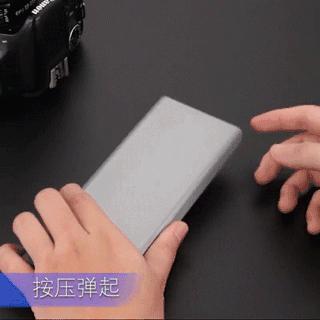 一把刀杆搭配48个精密批头，银灰色外形，这个螺丝刀是男人的梦想