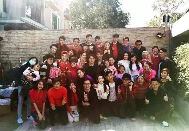 老佛爷的猫继承多少遗产,老佛爷去世了猫继承了多少遗产