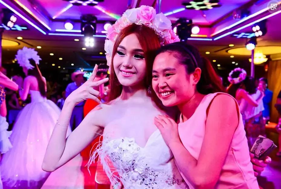 这部泰国人妖纪录片，绝对颠覆你对变性人的认知