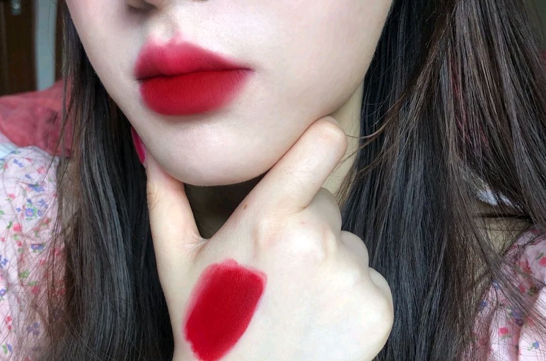 迪奥999和阿玛尼405哪个色好看,好看的迪奥720