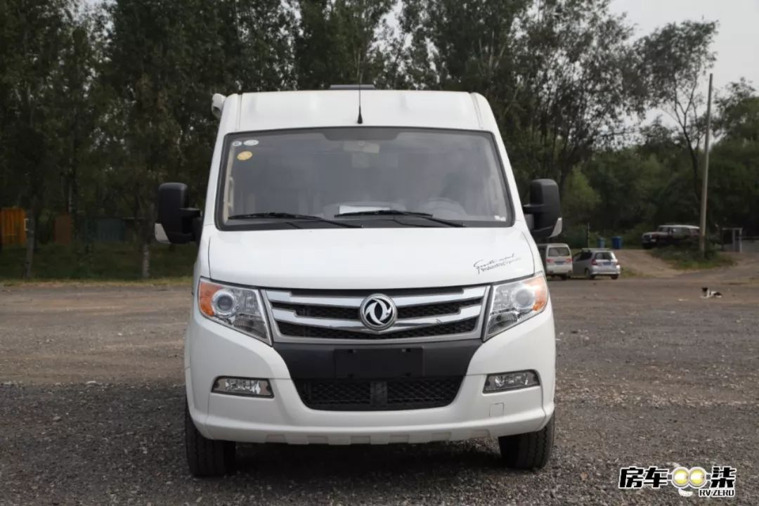 外观低调,配置却很丰富,老百姓也能买得起的东风舒侣B型房车