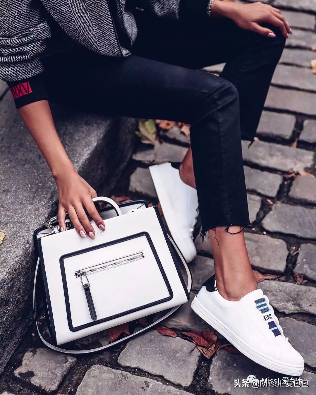 母亲节买束鲜花送妈妈,母亲节送妈妈一个皮包