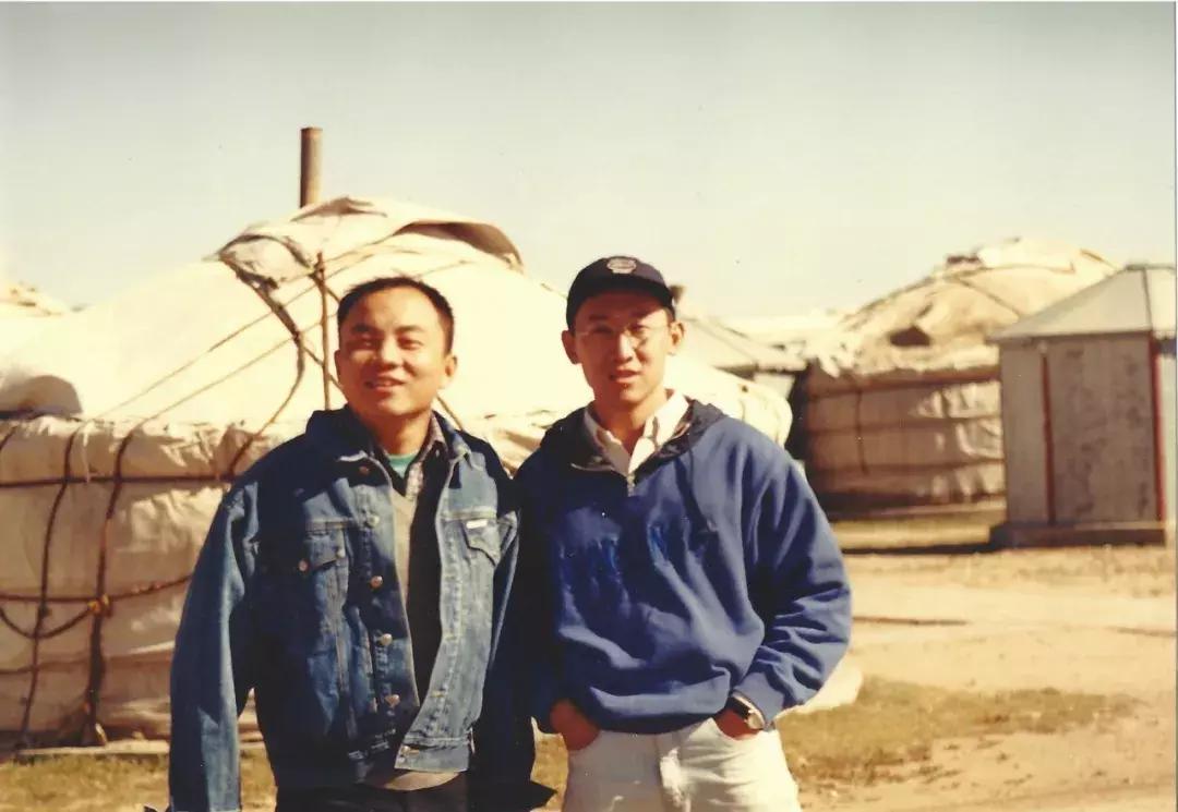 两人男人相爱还在北京开了一家人气酒吧爱情事业双丰收