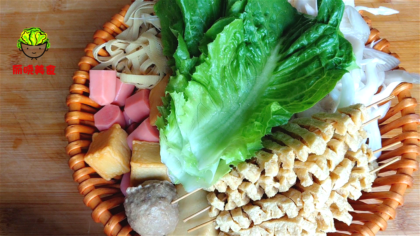 在家教你如何做麻辣烫,想吃麻辣烫但是不能吃辣怎么做