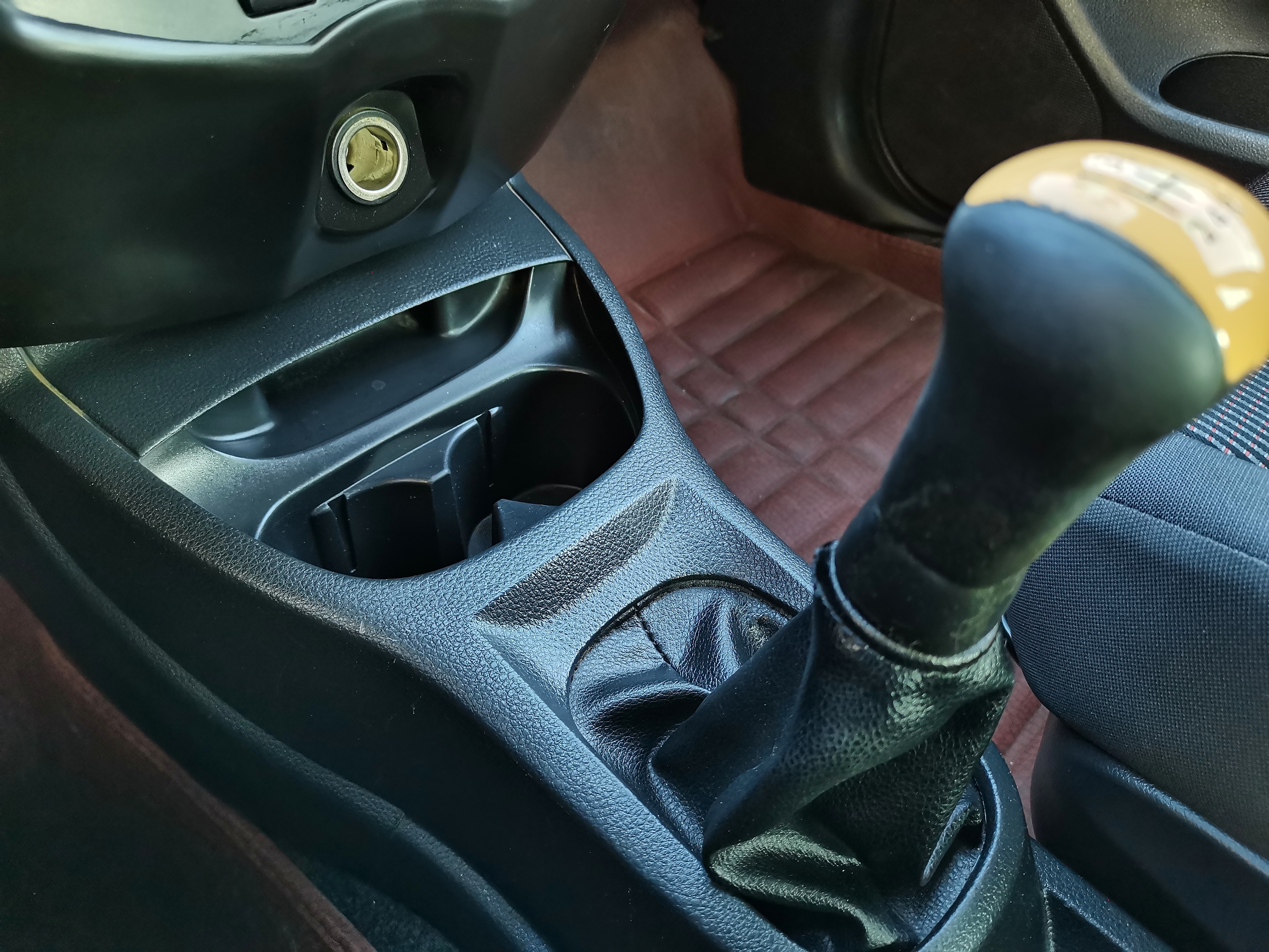 日产骊威2010落地价多少钱,10年日产骊威手动全能