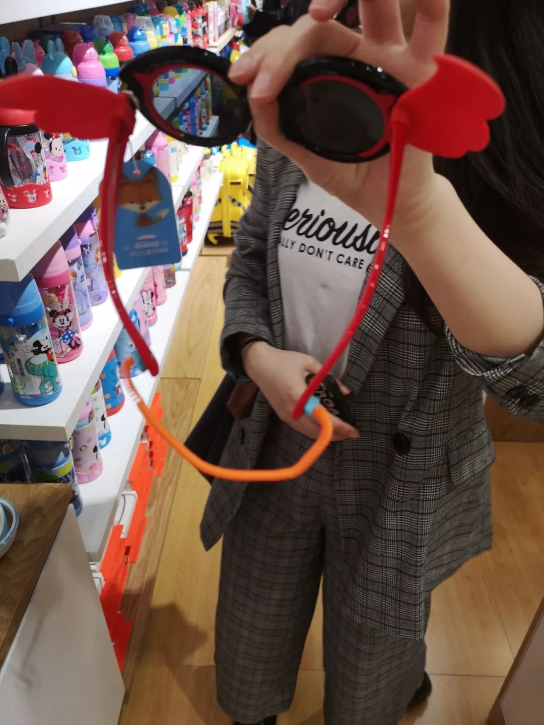 眼镜品牌排行榜前十名墨镜,给孩子怎么选太阳镜