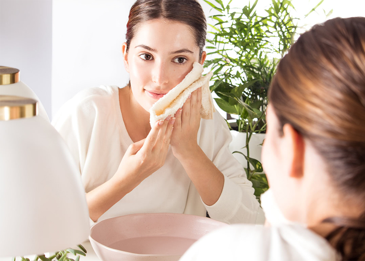 女生敷面膜的5种误区，不改掉这个习惯，你的皮肤会越敷越差