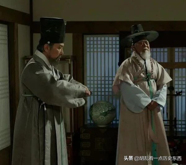 明明穿的是汉服为何说成是和服,历史上真正的韩服由来