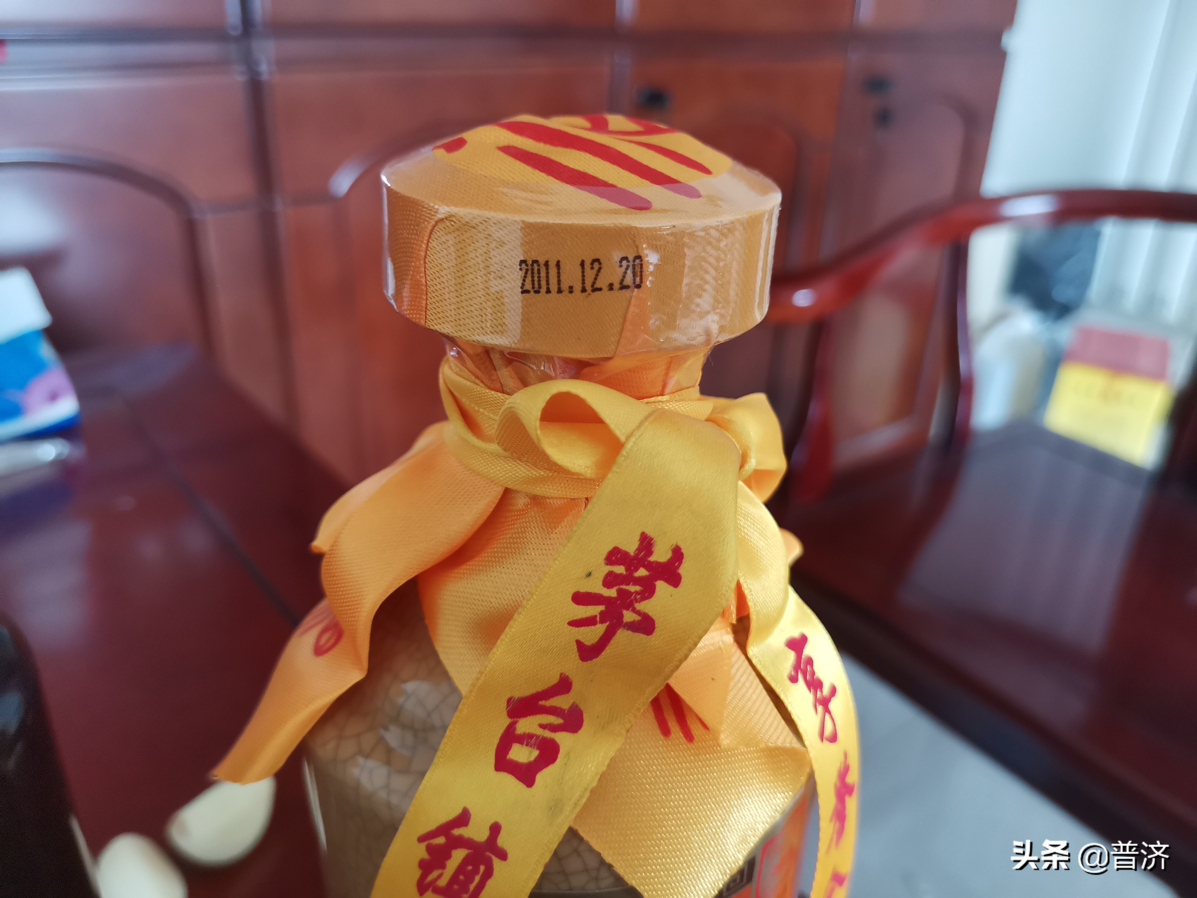 茅台镇酱香型53度酒怎么鉴别真假,茅台镇纯粮酒怎么辨别好坏