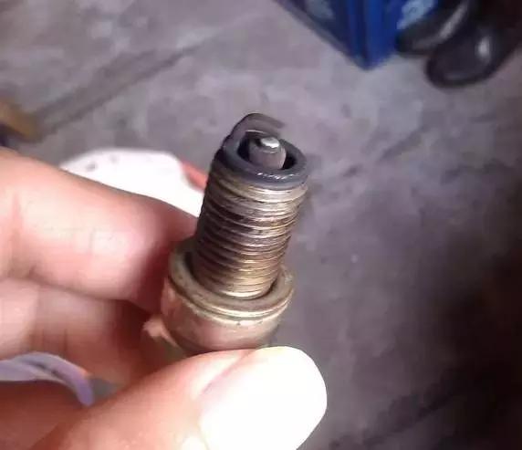 汽车开快了方向盘发抖是什么原因,车速120方向盘发抖是什么原因