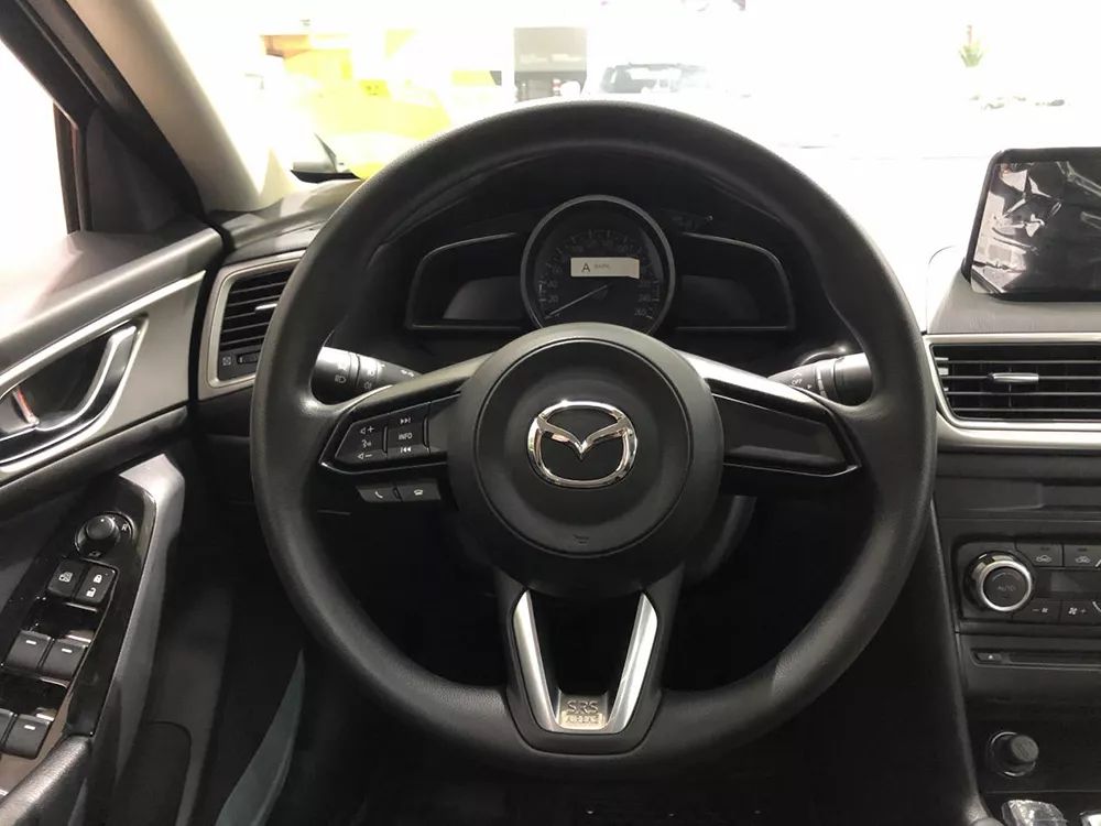 新款马3试驾,新马自达3试驾视频1.5手动挡