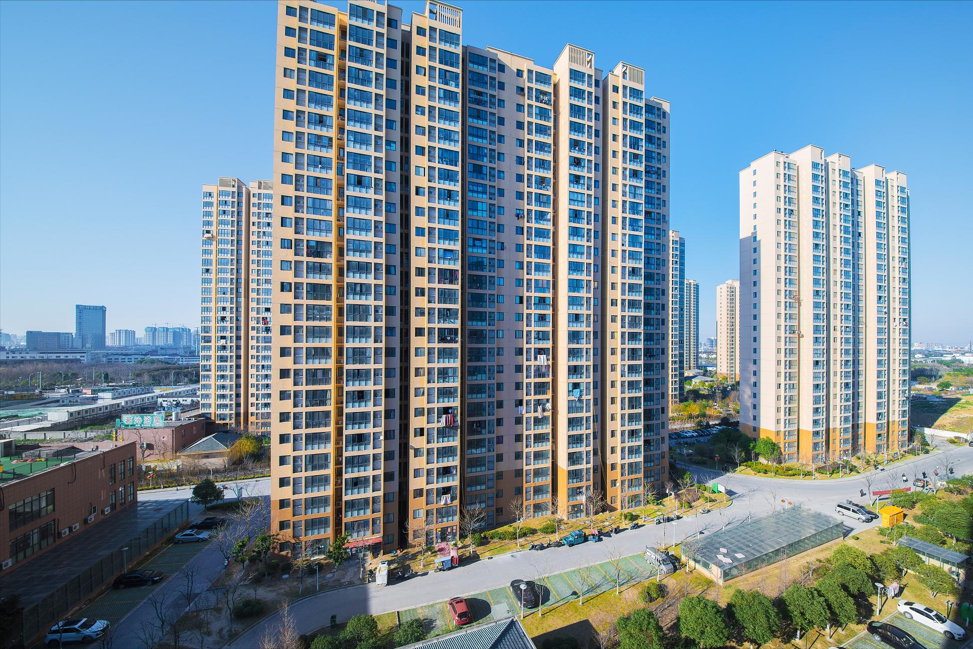 买房时车位要不要一起买,买房时要不要把车位一起买