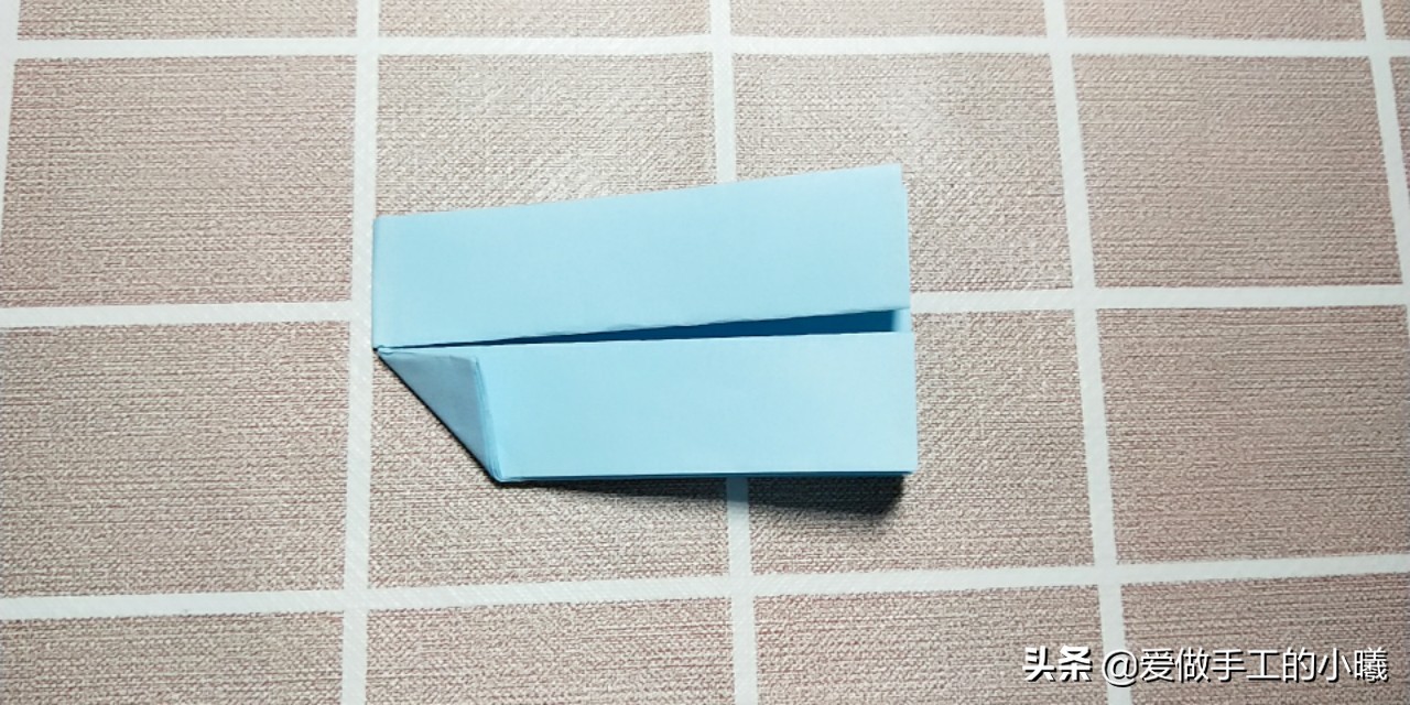 儿童折纸简单手工幼儿园蝴蝶结,蝴蝶结手工折纸超简单正方形纸