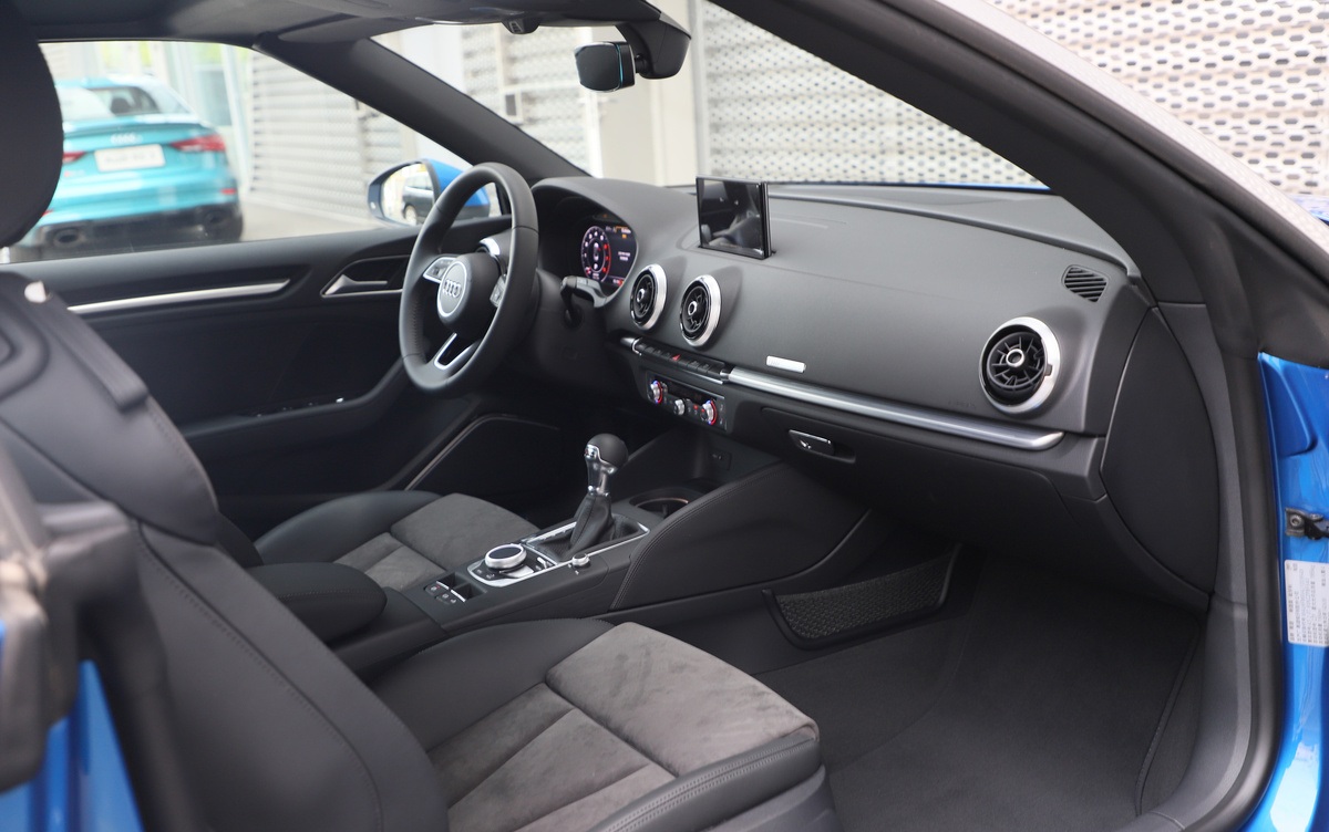 性价比最高的奥迪敞篷,十几万奥迪4座敞篷车速度