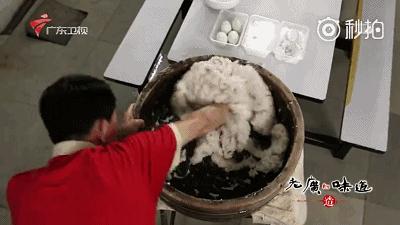 鱼丸小吃一般用什么鱼肉,鱼丸里面真的是有香精吗