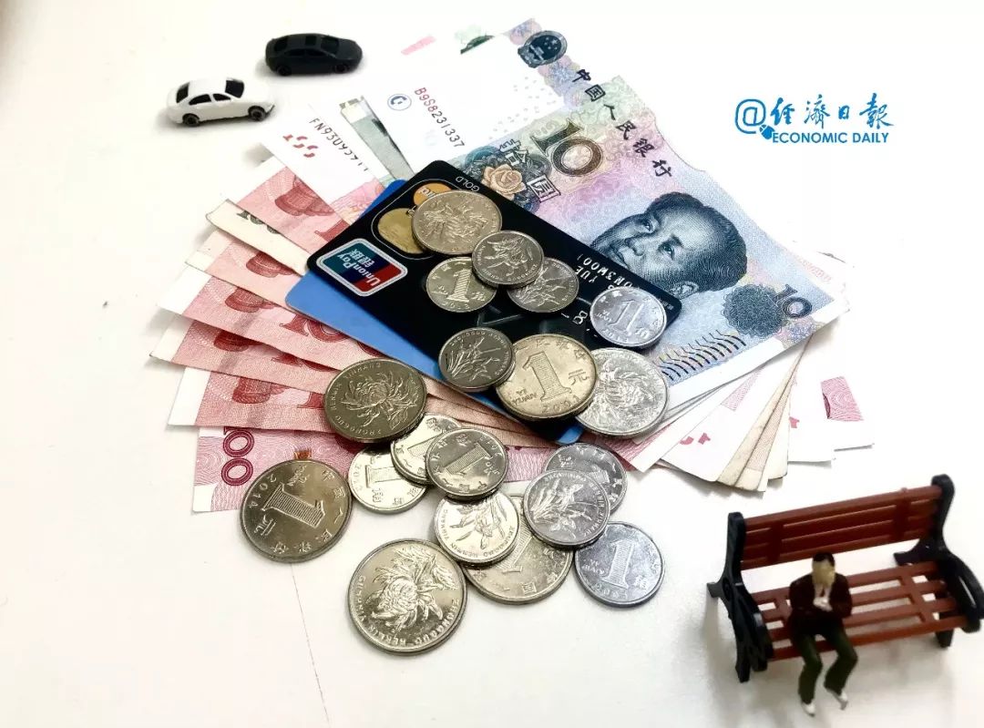 2023年没钱回家过年的人多吗,2022有钱没钱回家过年