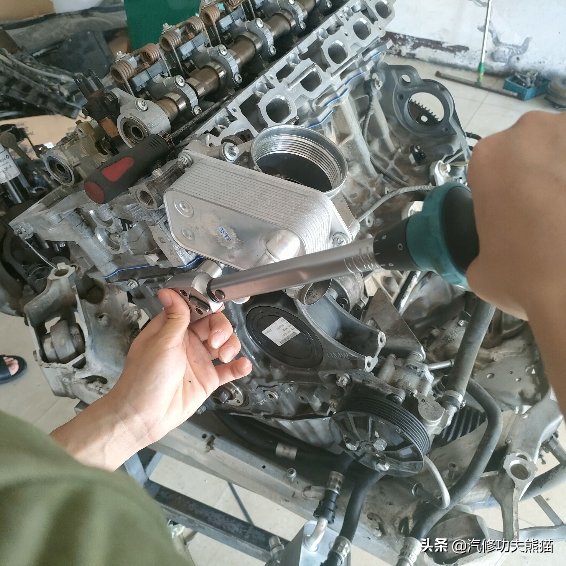 e90宝马325i容易烧机油,宝马e90325i烧机油能修好吗