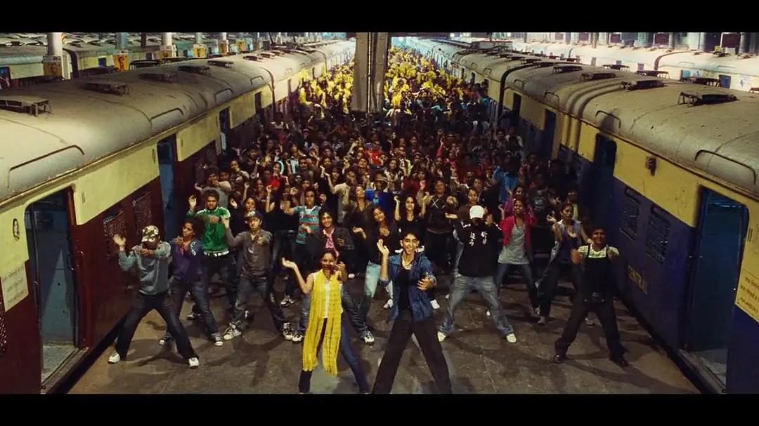 人性之光,苦难与希望并存的平行世界!评《贫民窟的百万富翁》