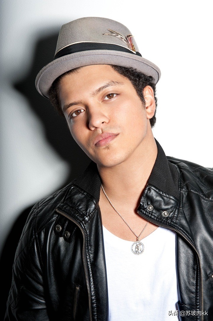 音乐欧美歌曲100首完整版,穿透灵魂的十首欧美音乐