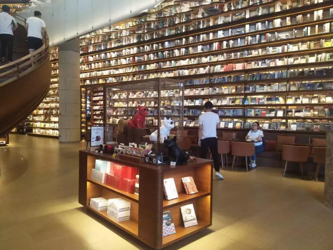 言几又书店西安迈科店,言几又迈科中心旗舰店