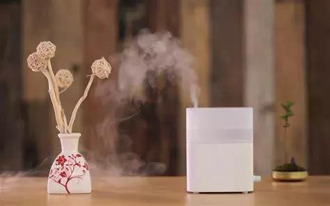 衣服静电粘身快速去静电小妙招,衣服起静电怎么能去除静电