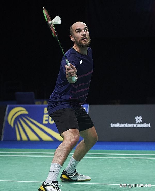 你的球馆年轻人多吗？身为年轻人的你，有多久没有打羽毛球了？