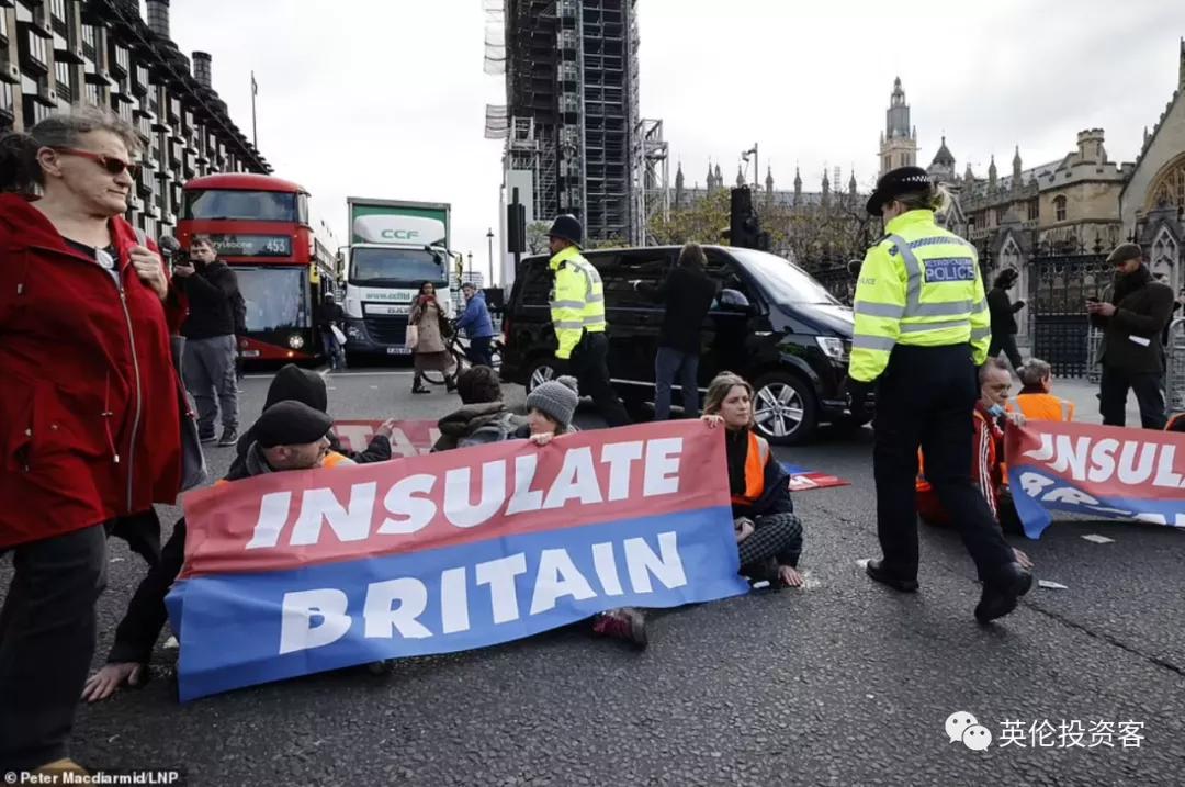 英镑暴跌最新消息,英镑暴跌至历史新低